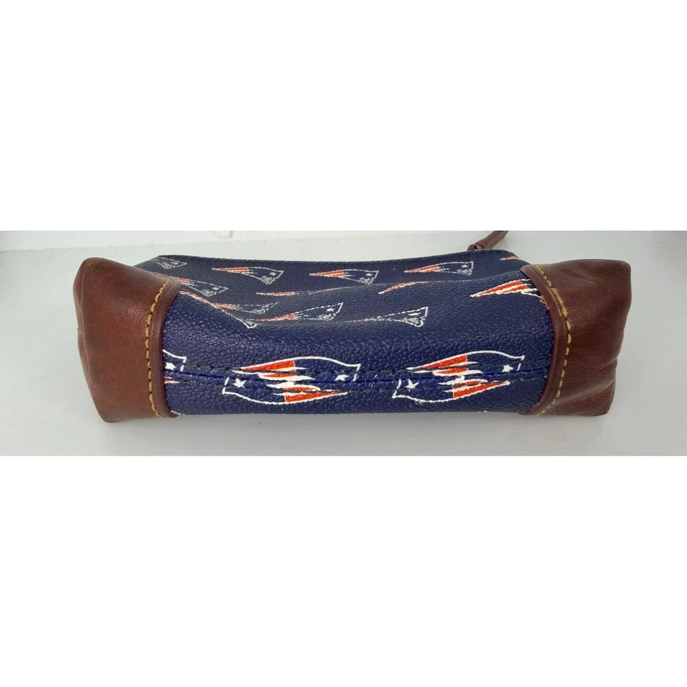 Dooney & Bourke New England Patriots Wristlet Pouch Navy Blue Leather Trim